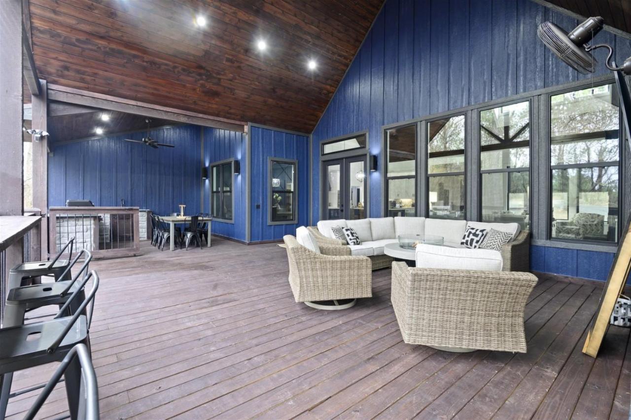 Aps Landing Villa Броукън Боу Екстериор снимка